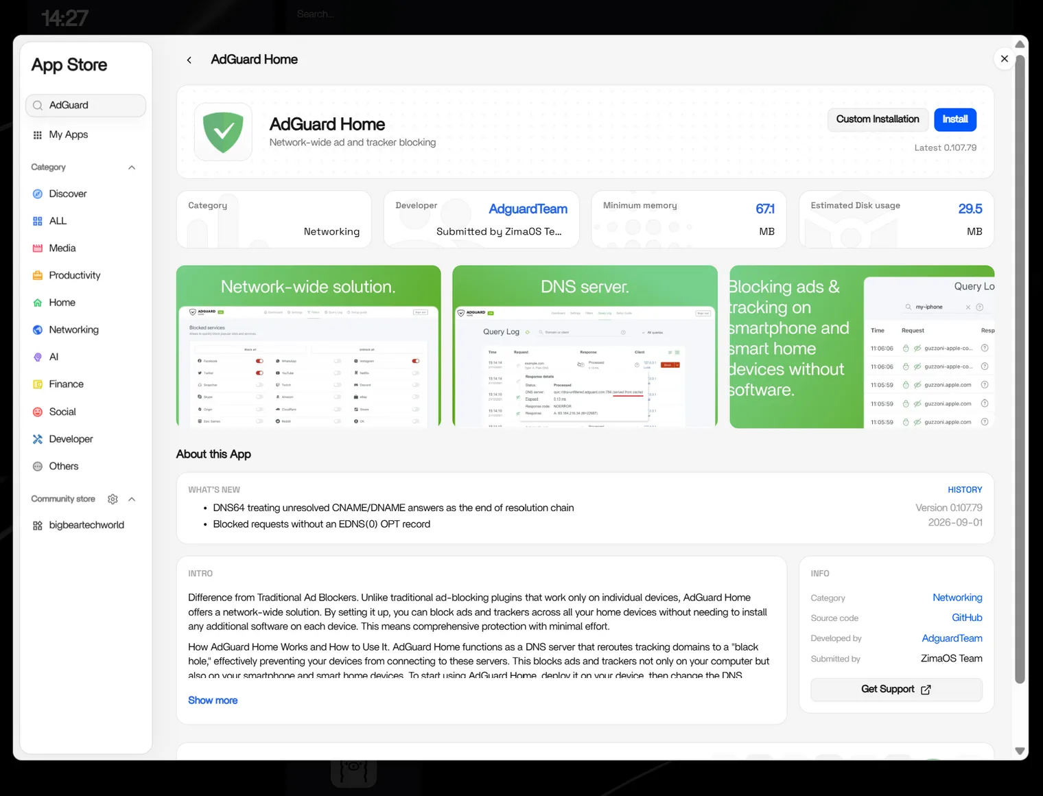 ZimaOS 应用商店中的 AdGuard Home 应用页面及安装和自定义安装选项